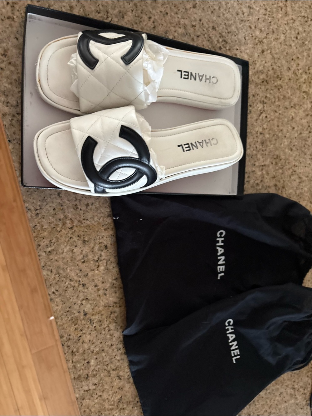 CHANEL shoes White Quilted Leather Slides with Black CC